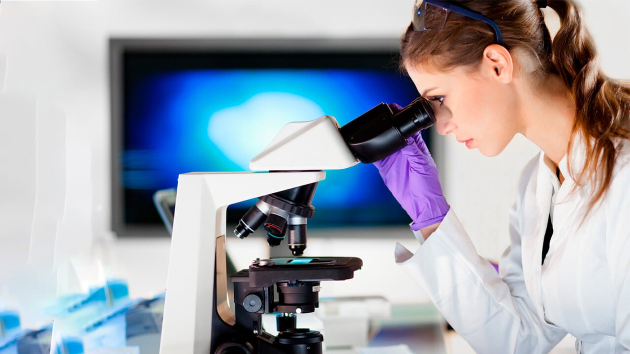 Estudia QFB en laboratorios de última tecnología en UNITEC