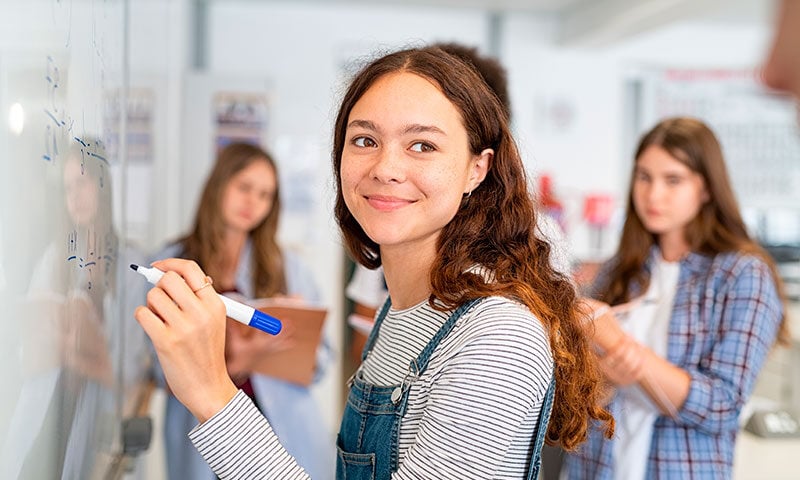  Prepa Bilingüe (Bachillerato general con enseñanza intensiva del idioma inglés)