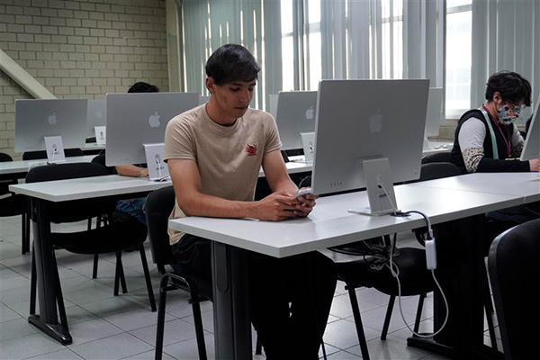 Laboratorio de cómputo y Mac