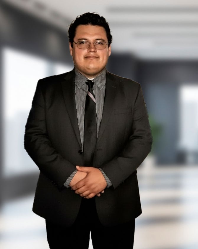 En México se requieren estrategas que ejecuten soluciones, que se adapten al cambio y que sean capaces de combinar su experiencia con la teoría; rasgos que distinguen a nuestros estudiantes - Atl