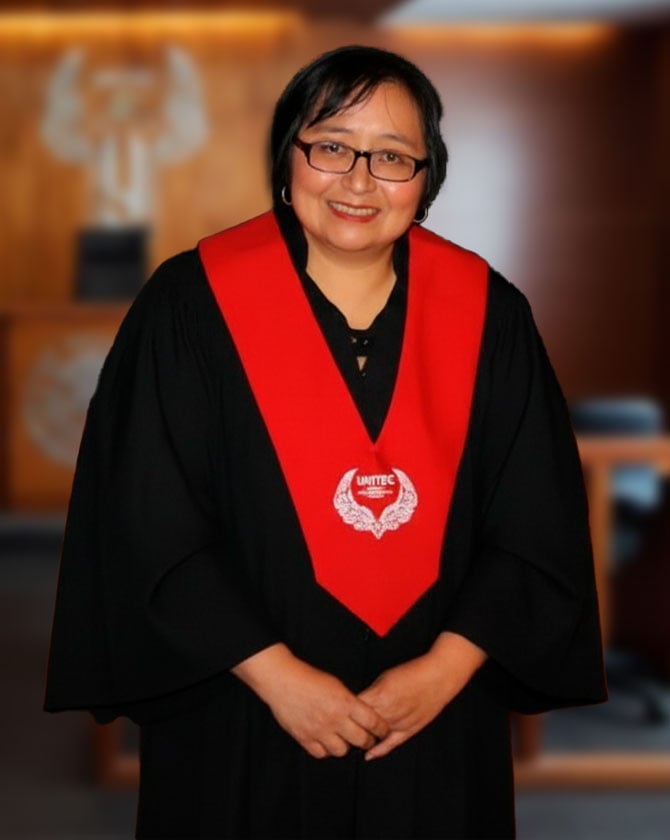 Tuve la fortuna de contar con profesores que me motivaron a superarme; trabajé litigando y me hice adjunta de un magistrado - Olga