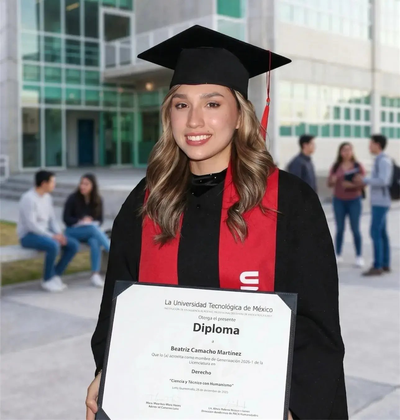 Beatriz, egresada caso de éxito de la Licenciatura en Derecho de UNITEC