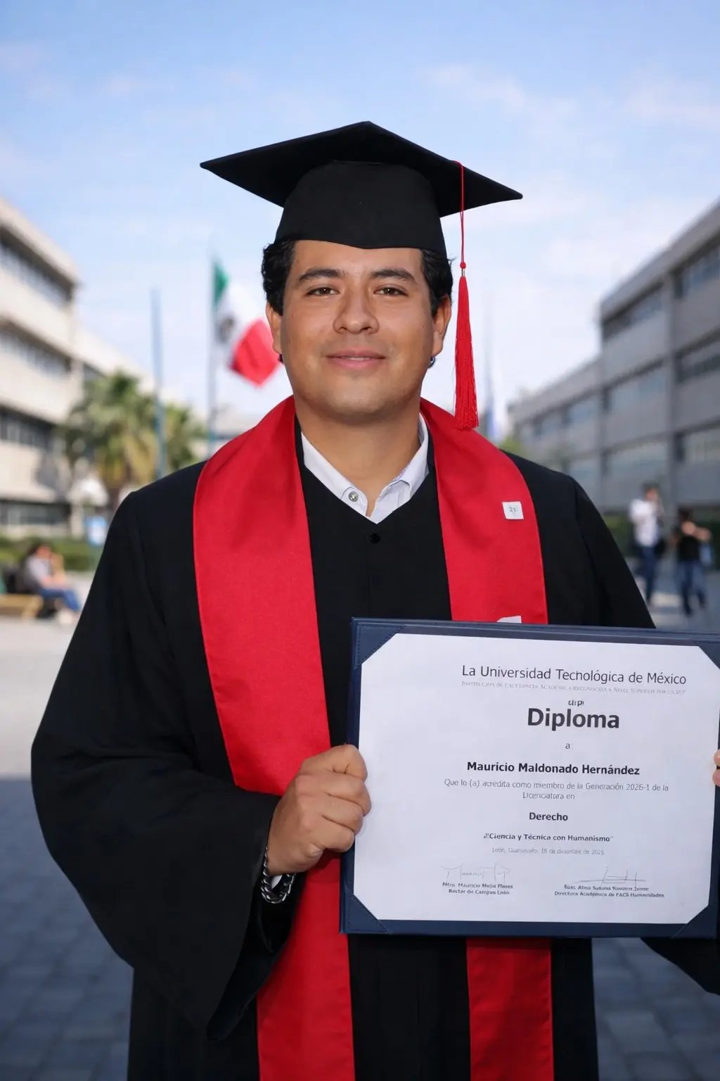Mauricio, egresado caso de éxito de la Licenciatura en Derecho de UNITEC