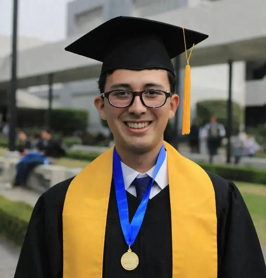 Yair, egresado caso de éxito de la Licenciatura en Cultura Física y Deportes de UNITEC