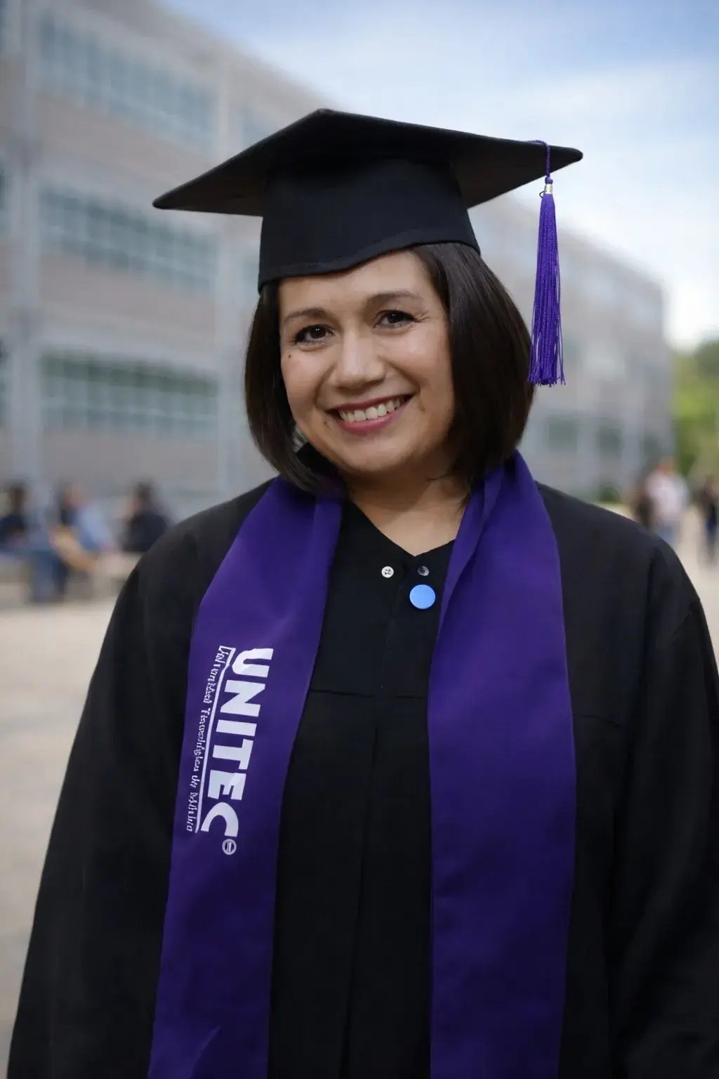 Veronica, egresada caso de éxito de la Licenciatura Ejecutiva en Psicología de UNITEC