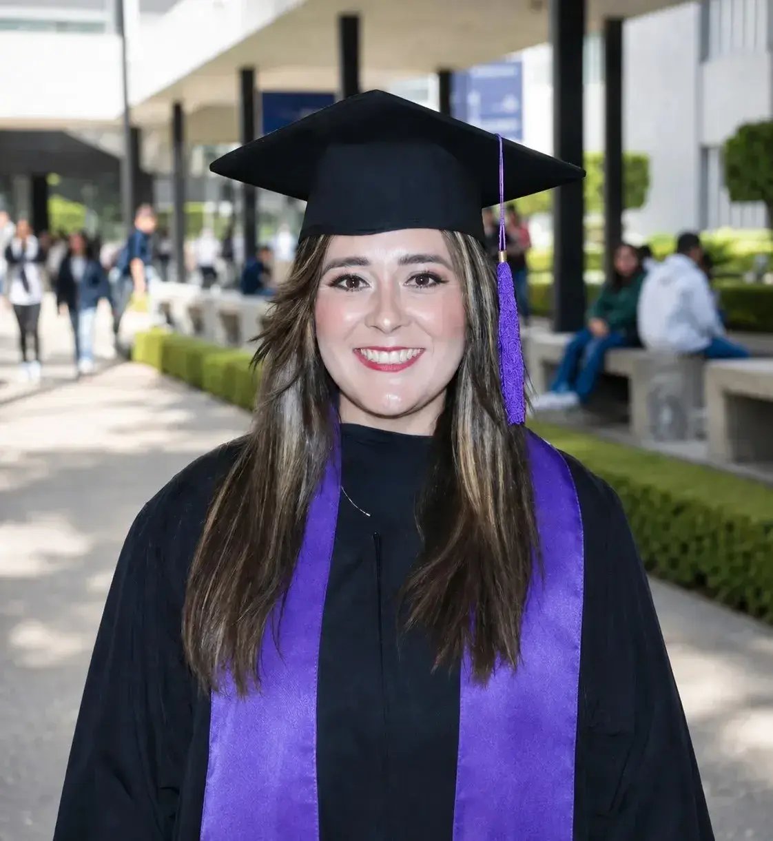 Jeimy, egresada caso de éxito de Psicología Ejecutiva en UNITEC