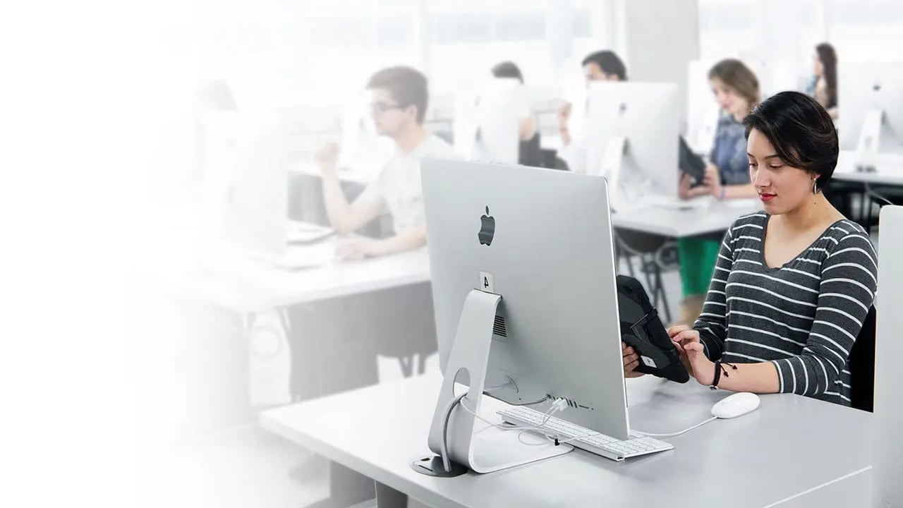 Estudia una licenciatura en Artes para el Diseño