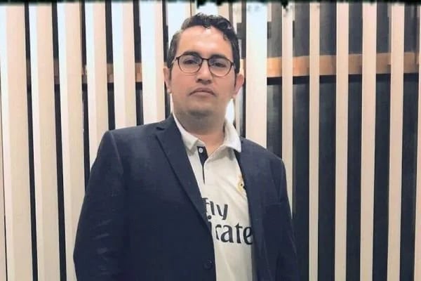 Ing en Software y redes opiniones: Juan Carlos Vélez