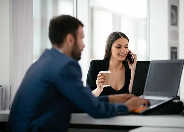 Los maestros en Administración de Negocios y Gestión de Talento están involucrados en la operación y desarrollo estratégico de la empresa.