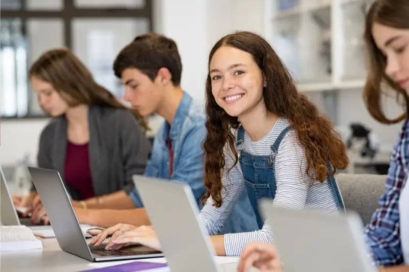 Estudia la Prepa en UNITEC con asignaturas de formación integral y con enfoque a diplomados con valor curricular. 