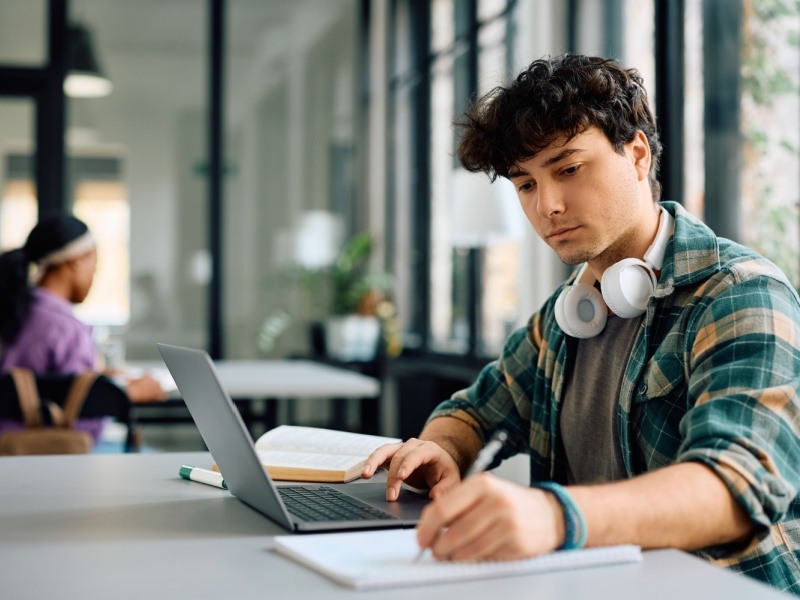 Licenciaturas presenciales​