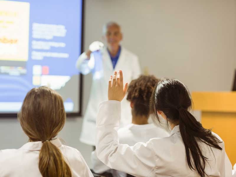 ¿Cómo es estudiar la carrera de medicina'