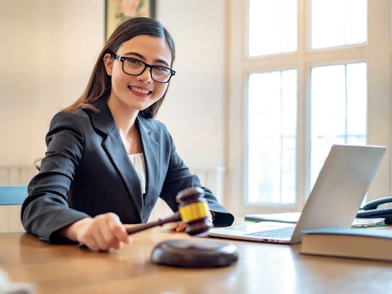 Qué se aprende en la carrera de Derecho