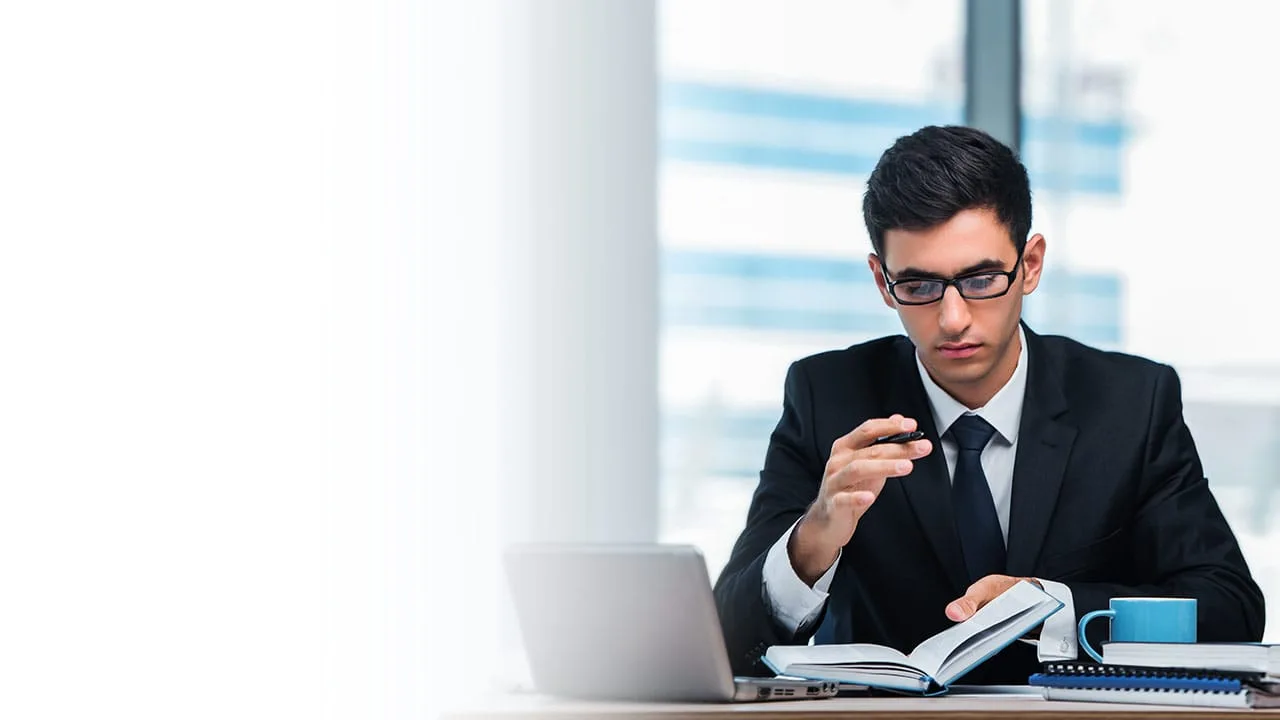 Licenciaturas en Derecho y Sociales