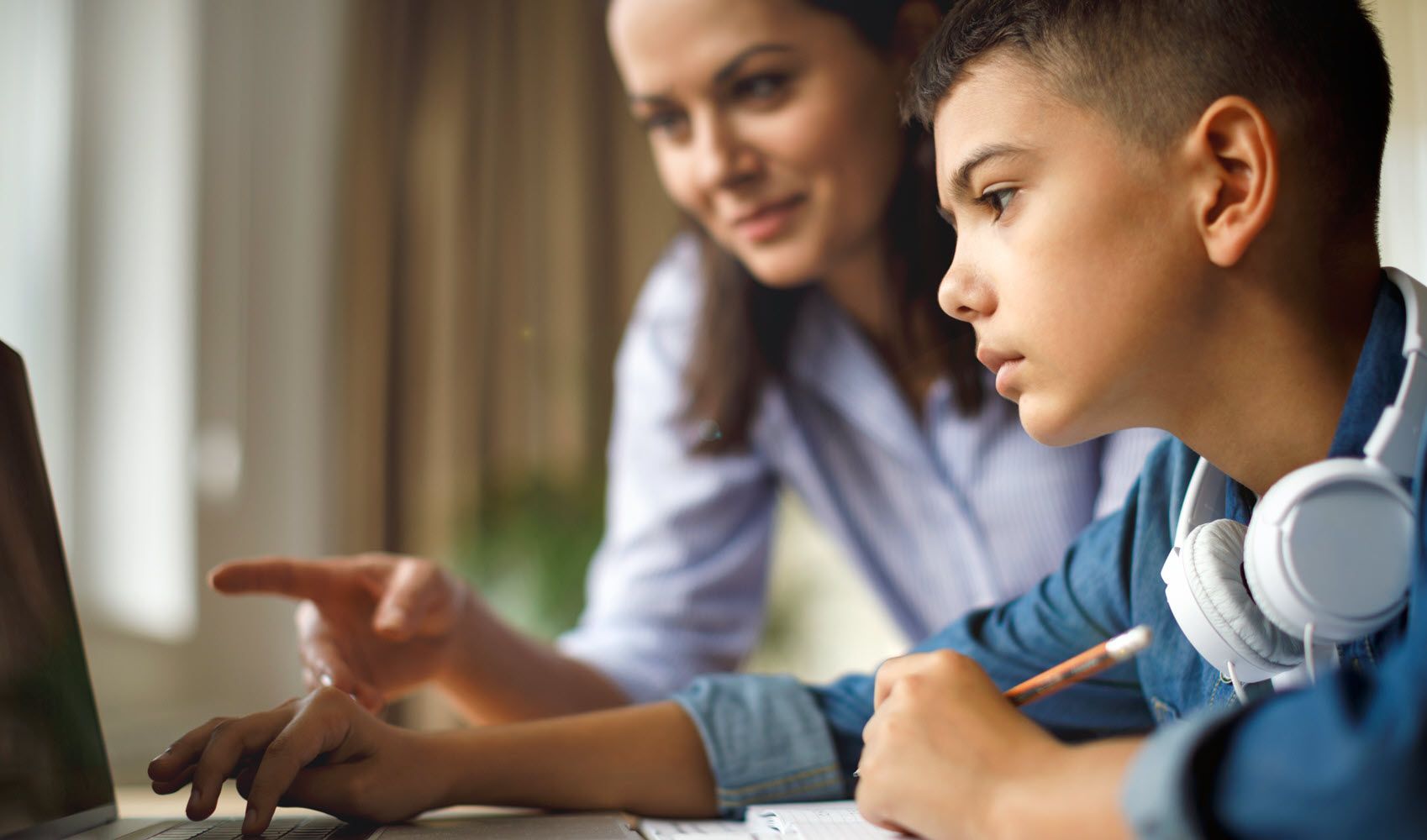 como-se-estudia-la-prepa-en-linea-en-la-unitec-tras-el-covid-19-3-compressor