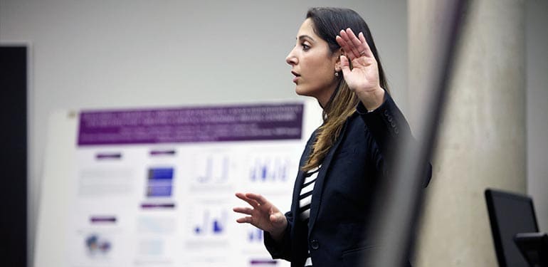 por-que-regresar-a-la-universidad-despues-de-los-25-anos-1-1