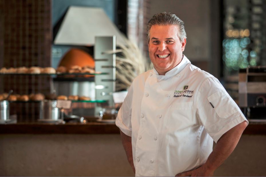 richard-sandoval-dia-internacional-del-chef-2-Dec-03-2022-06-52-26-1741-AM